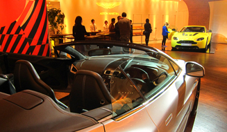 Aston Martin Vanquish Volante|アストンマーティン ヴァンキッシュ ヴォランテ