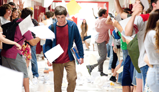 『ウォールフラワー』 01