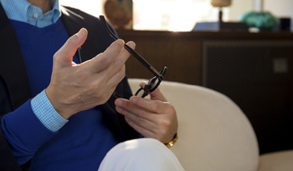 山田五郎氏が語る「眼鏡の品格」|BVLGARI EYEWEAR|ブルガリ アイウェア 03