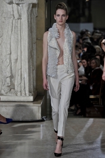 BOUCHRA JARRAR|ブシュラ・ジャラール 16