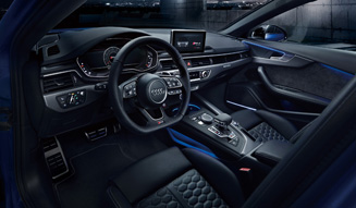 アウディ RS 4アバント