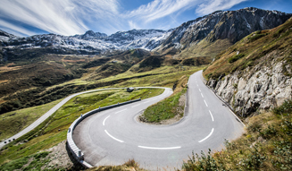 アストンマーティン