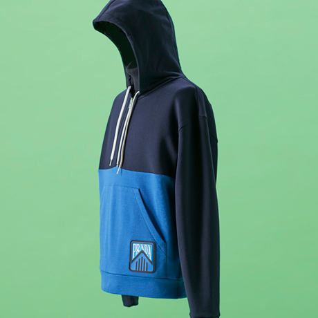 プラダ スプリング・フーディ