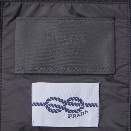 プラダ スプリング・フーディ