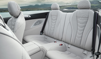 BMW M850iエックスドライブ カブリオレ