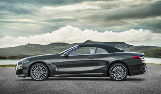 BMW M850iエックスドライブ カブリオレ