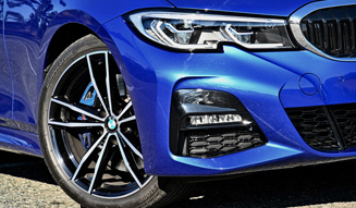 ビー・エム・ダブリュー 330i Mスポーツ