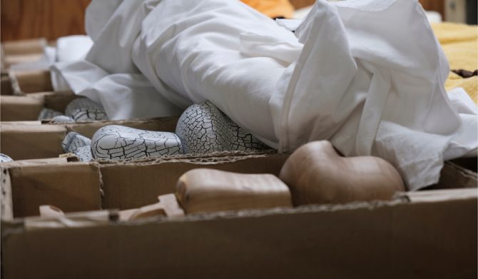 メディコム・トイ カリモク ☓ BE@RBRICK