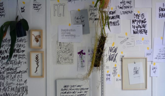 大ぶりな作品のみを展示。新たな取り組みを見せる内田洋一朗の