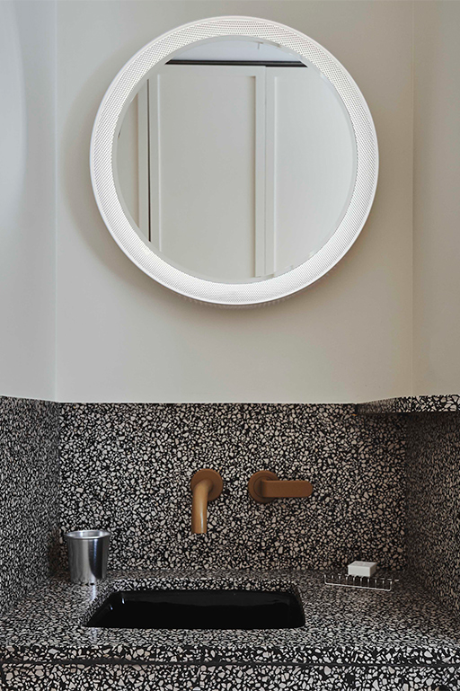 麗子の部屋 エースホテル