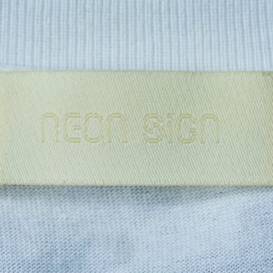 「東京ブランドのTシャツ」