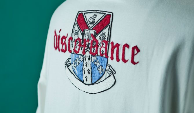 「東京ブランドのTシャツ」